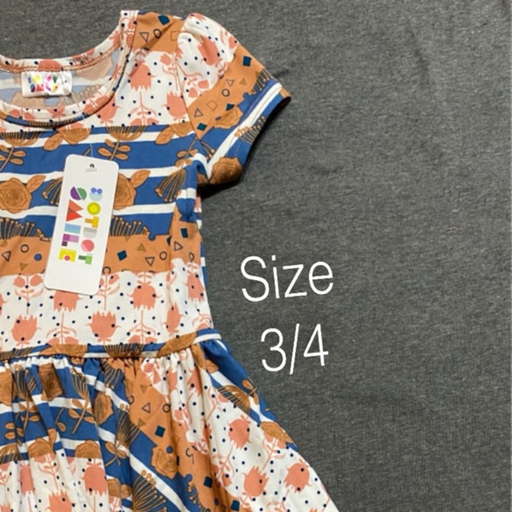 3/4 Dot Dot Smile cape sleeve